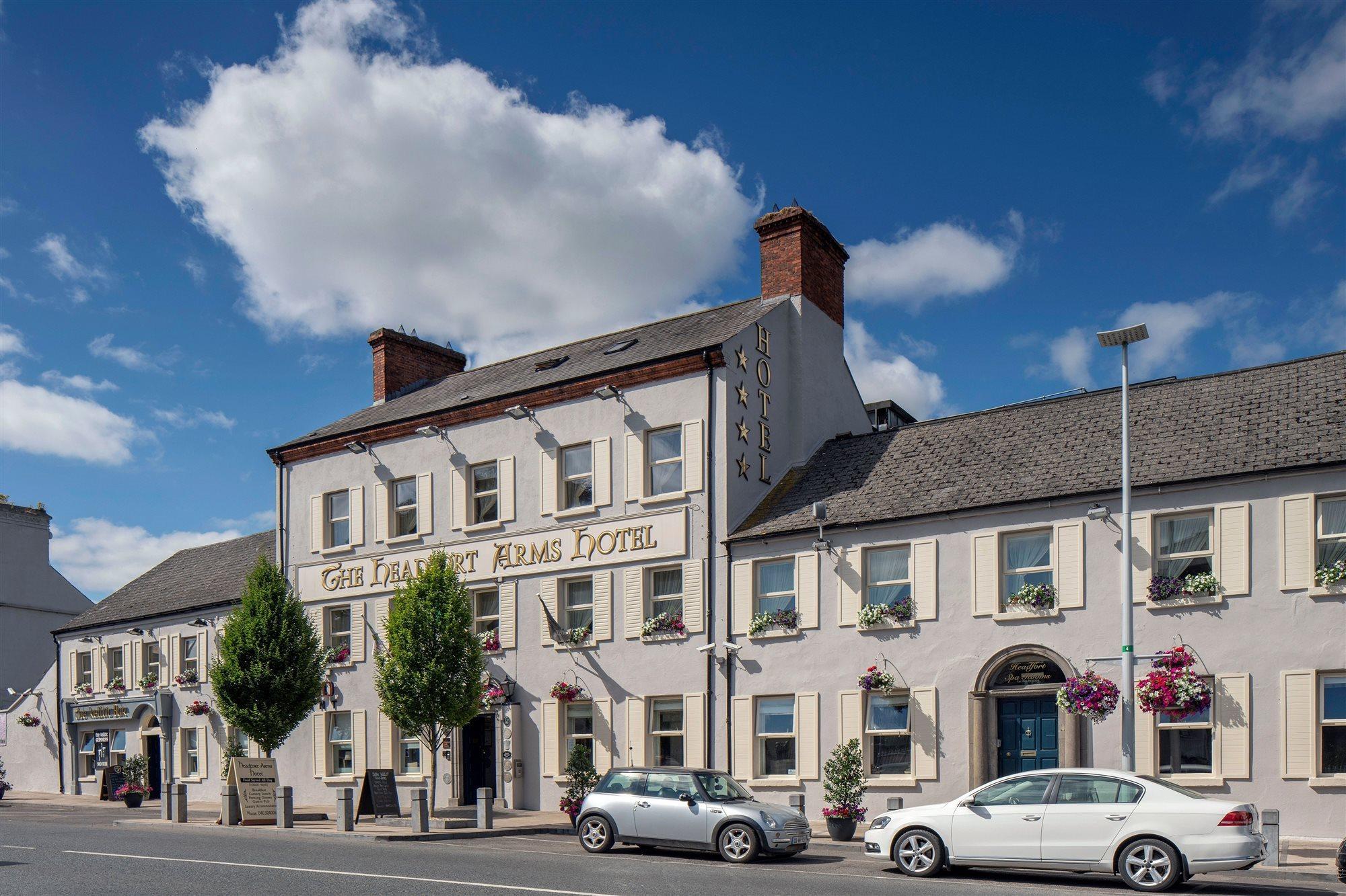 Headfort Arms Hotel Келс Экстерьер фото